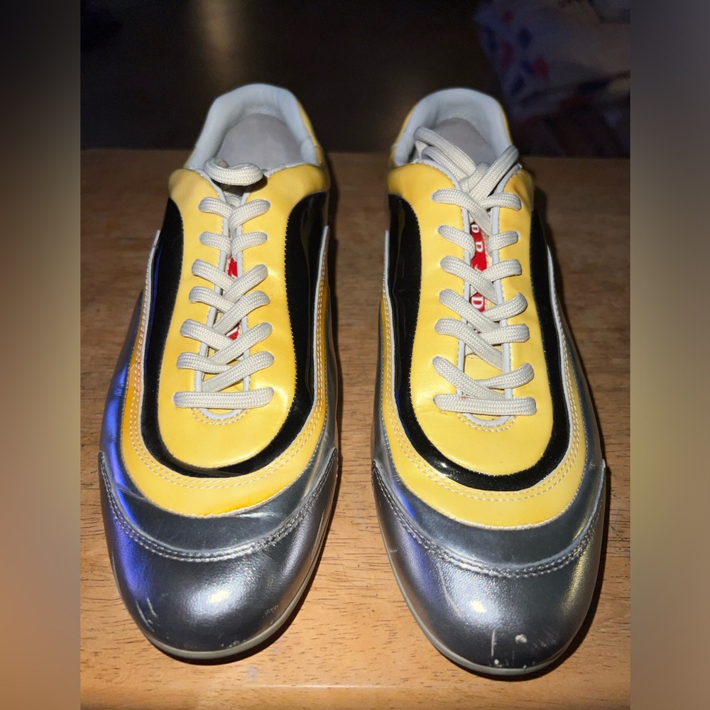 VINTAGE PRADA SNEAKERS
